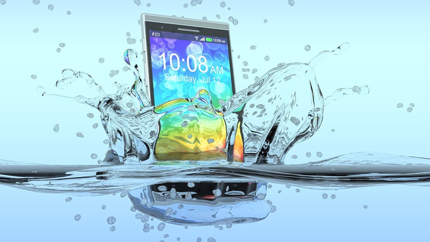 Phone hits water 1408x